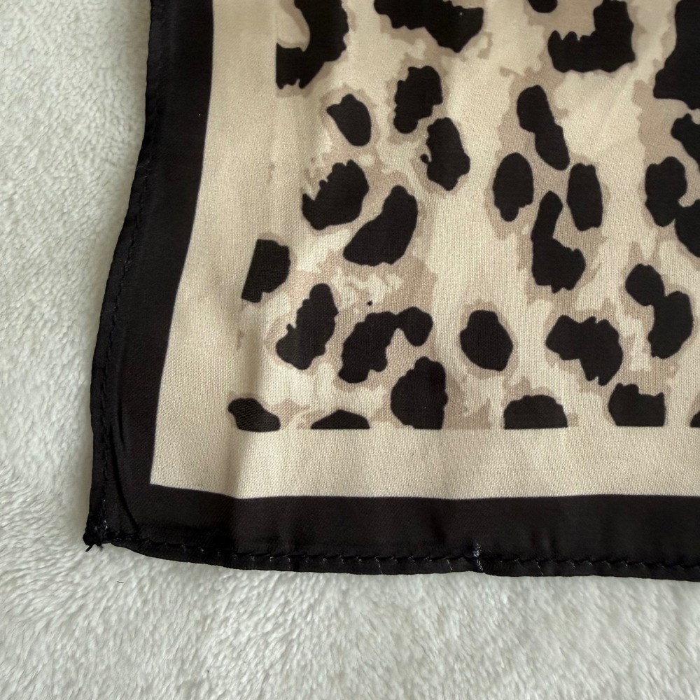 Unbranded Women's Classic Leopard Print Neck Scarf Bandanna Black Cream - Picture 4 of 9